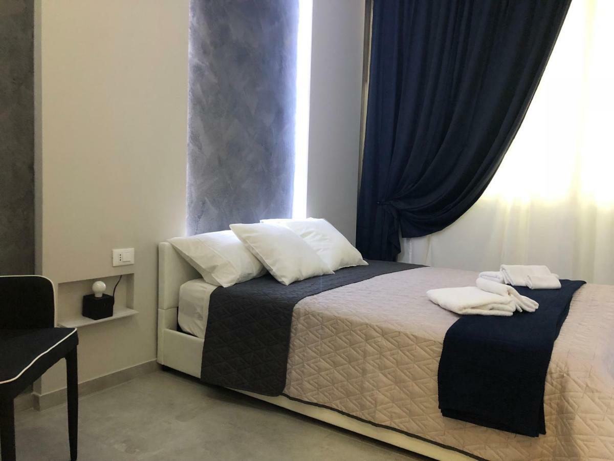Turin Central Rooms Affittacamere 2*